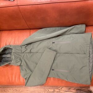 The North Face Women's Green Raincoat